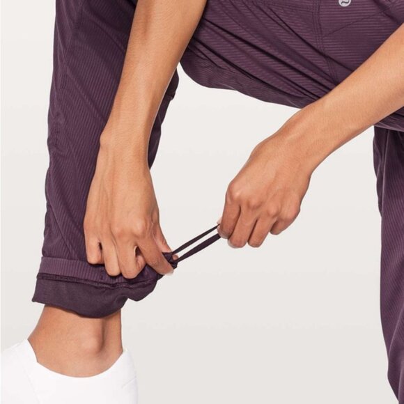 Lululemon Dance Studio Pant III (Regular) *Lined Size 8 - Picture 2 of 12